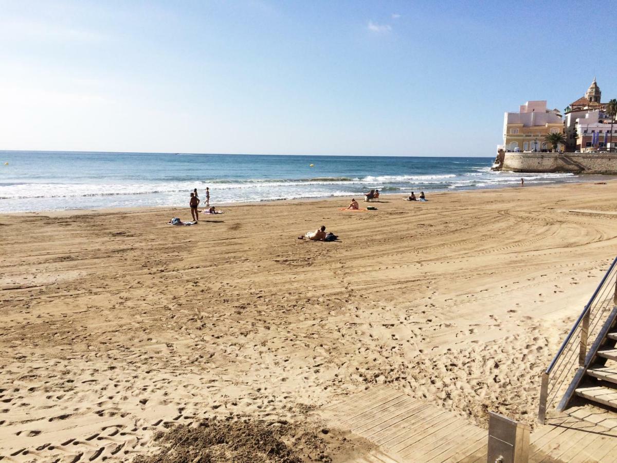 Love Sitges & Beach Εξωτερικό φωτογραφία